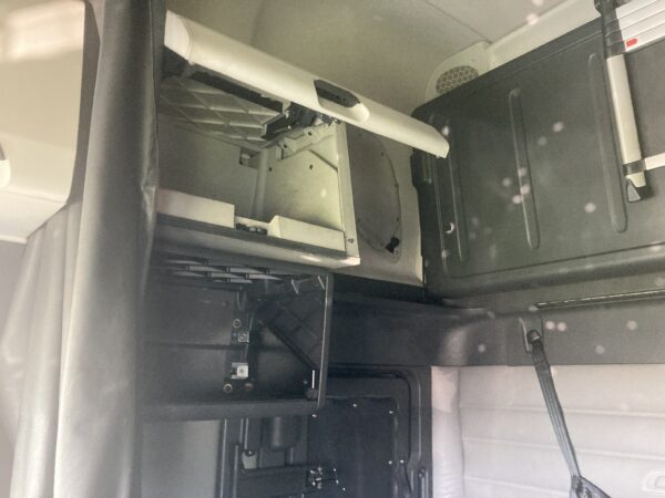 2018 Freightliner CASCADIA Parts Unit: Truck Dsl Ta - Image 17