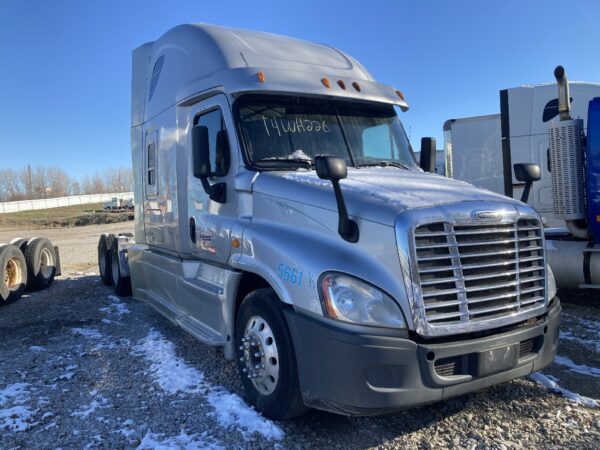 2014 Freightliner CASCADIA Parts Unit: Truck Dsl Ta - Image 12