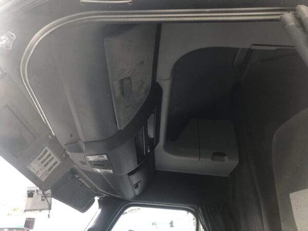 2021 Freightliner CASCADIA Parts Unit: Truck Dsl Ta - Image 17