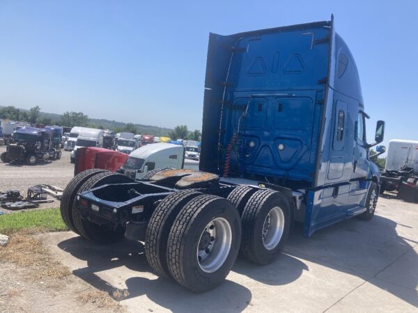 2018 Freightliner CASCADIA Parts Unit: Truck Dsl Ta - Image 21
