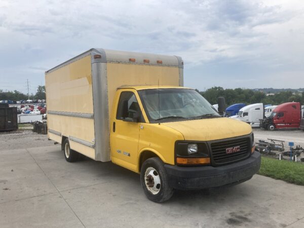 2006 GMC Cube Van Parts Unit: Truck Dsl Sa - Image 16
