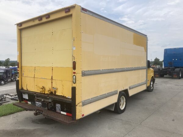 2006 GMC Cube Van Parts Unit: Truck Dsl Sa - Image 15