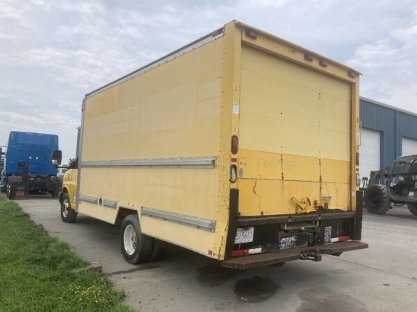 2006 GMC Cube Van Parts Unit: Truck Dsl Sa - Image 14