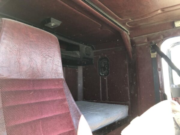 1995 Freightliner FLD112 Parts Unit: Truck Dsl Ta - Image 13