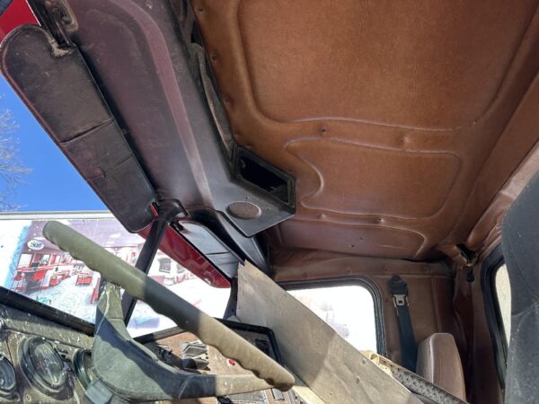 2004 Freightliner FLD112SD Parts Unit: Truck Dsl Ta - Image 8