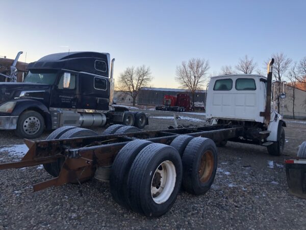 2007 Sterling L9513 Parts Unit: Truck Dsl Ta - Image 3