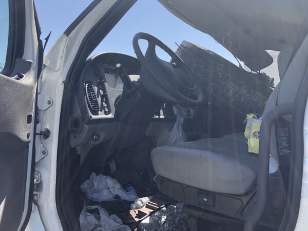 2018 Freightliner M2 106 Parts Unit: Truck Dsl Sa - Image 4