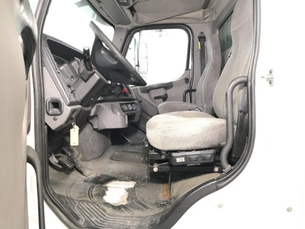 2011 Freightliner M2 112 Parts Unit: Truck Dsl Ta - Image 12