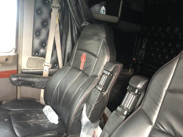 2007 Kenworth T600 Parts Unit: Truck Dsl Ta - Image 23