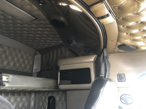 2005 Kenworth T600 Parts Unit: Truck Dsl Ta - Image 22