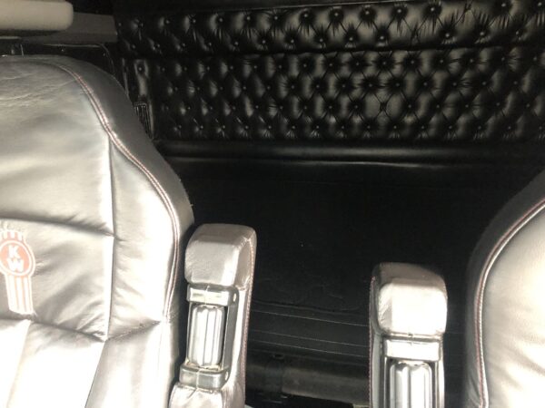 2007 Kenworth T600 Parts Unit: Truck Dsl Ta - Image 21