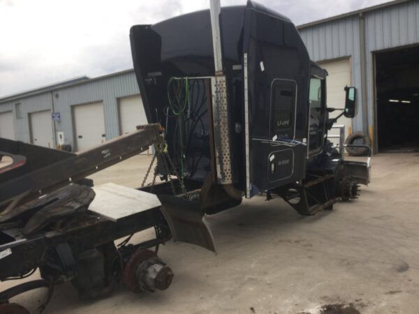 2016 Kenworth T660 Parts Unit: Truck Dsl Ta - Image 6