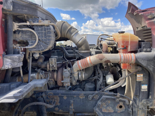 2016 Kenworth T680 Parts Unit: Truck Dsl Ta - Image 10