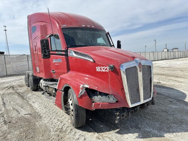 2024 Kenworth T680 Parts Unit: Truck Dsl Ta - Image 17