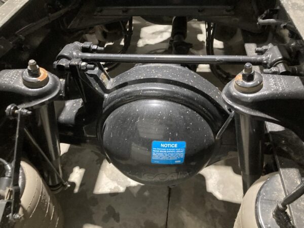 2023 Kenworth T680 Parts Unit: Truck Dsl Ta - Image 9