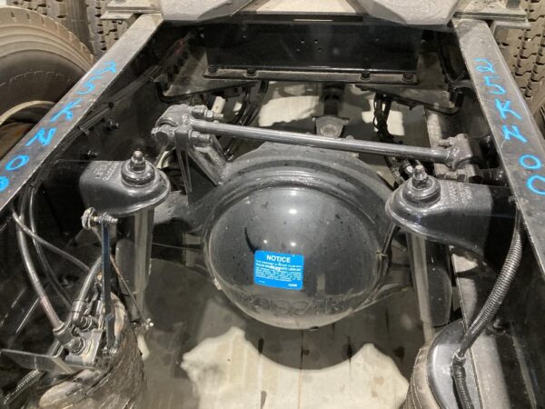 2025 Kenworth T680 Parts Unit: Truck Dsl Ta - Image 10