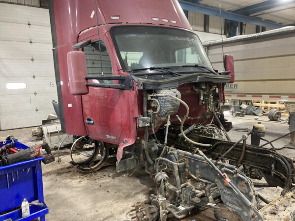 2016 Kenworth T680 Parts Unit: Truck Dsl Ta - Image 14