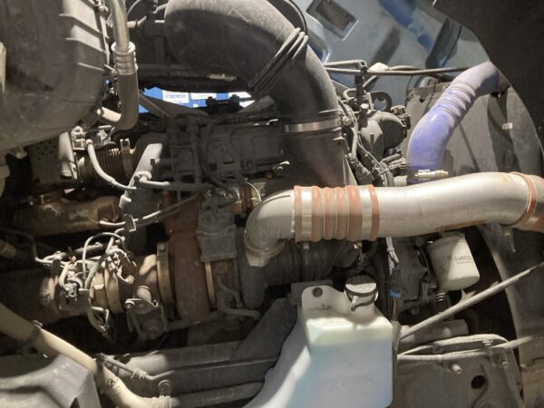 2023 Kenworth T680 Parts Unit: Truck Dsl Ta - Image 10