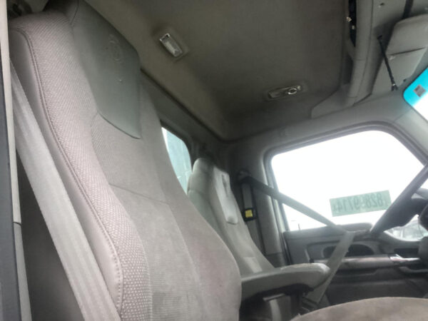 2017 Kenworth T680 Parts Unit: Truck Dsl Ta - Image 11