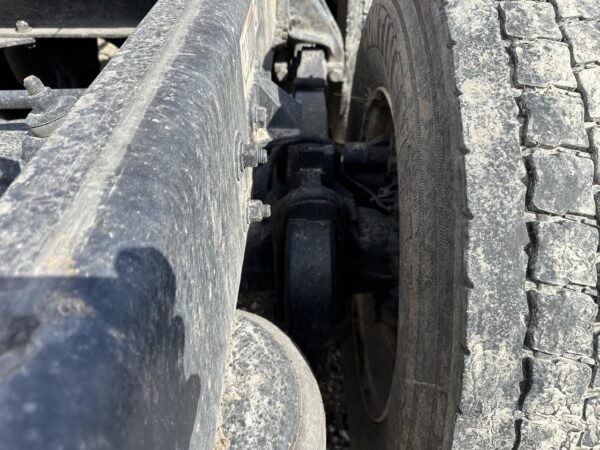2024 Kenworth T680 Parts Unit: Truck Dsl Ta - Image 2