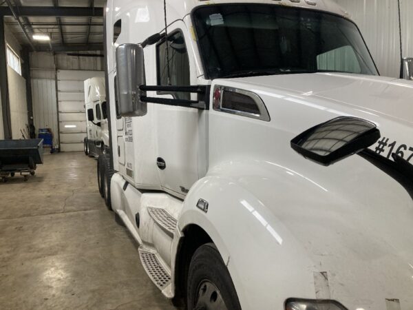 2018 Kenworth T680 Parts Unit: Truck Dsl Ta - Image 2