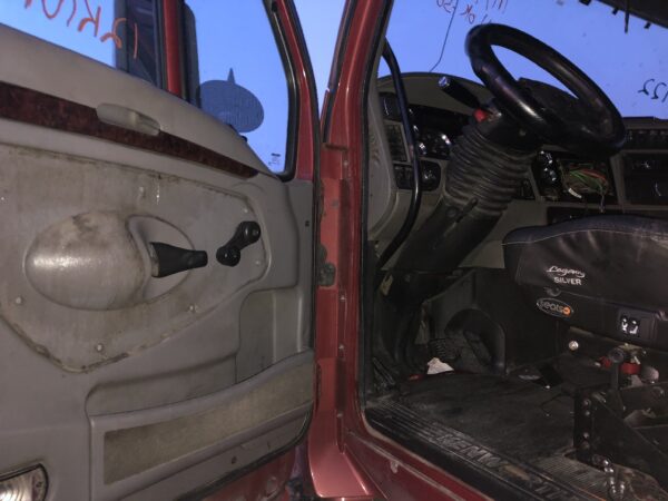 2012 Kenworth T700 Parts Unit: Truck Dsl Ta - Image 31