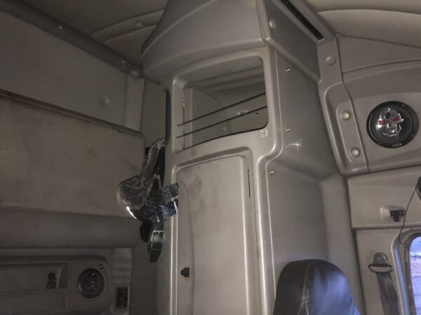 2012 Kenworth T700 Parts Unit: Truck Dsl Ta - Image 21