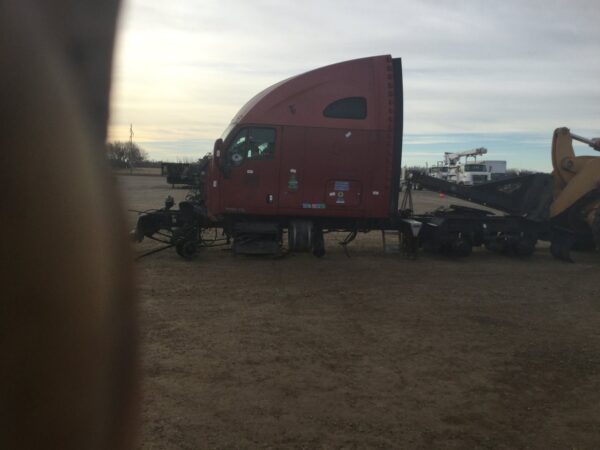2012 Kenworth T700 Parts Unit: Truck Dsl Ta - Image 9