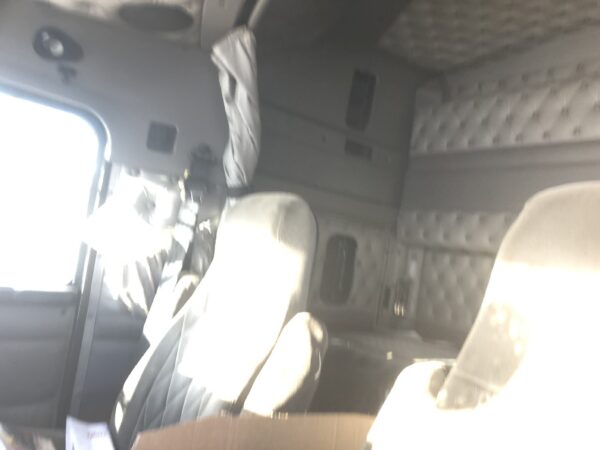 2002 Kenworth T800 Parts Unit: Truck Dsl Sa - Image 17