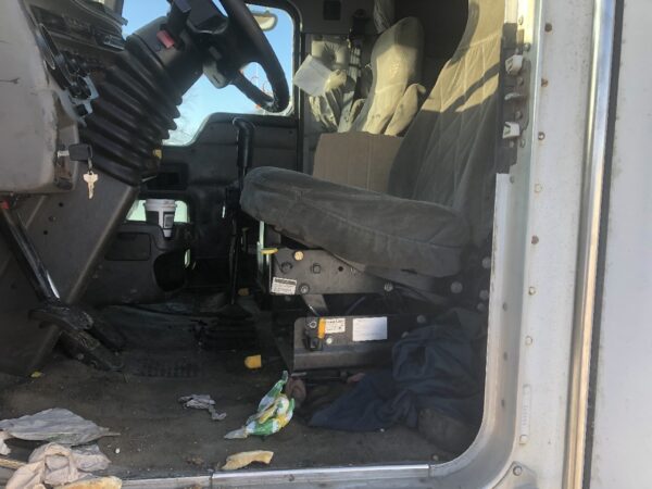 2002 Kenworth T800 Parts Unit: Truck Dsl Sa - Image 18