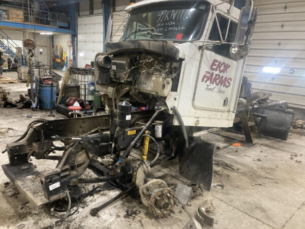 1999 Kenworth T800 Parts Unit: Truck Dsl Ta - Image 11