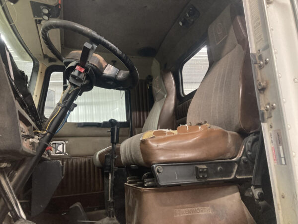1999 Kenworth T800 Parts Unit: Truck Dsl Ta - Image 21