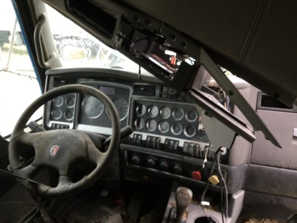 2013 Kenworth T800 Parts Unit: Truck Dsl Ta - Image 13