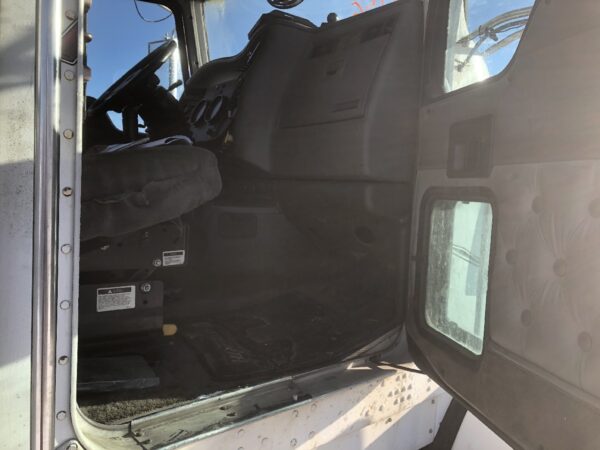 2002 Kenworth T800 Parts Unit: Truck Dsl Sa - Image 11