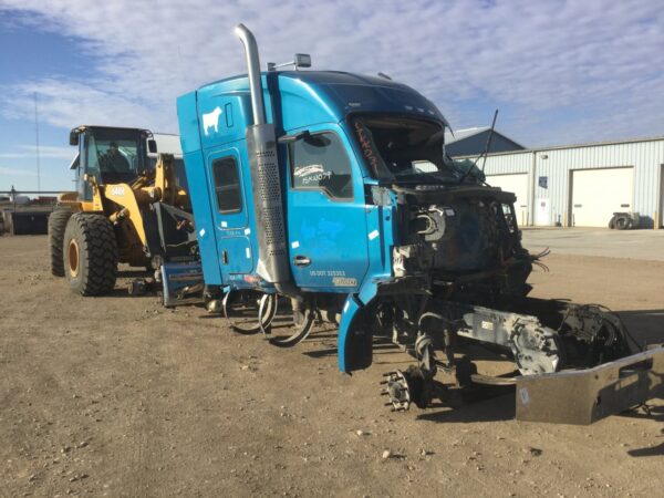 2015 Kenworth T880 Parts Unit: Truck Dsl Ta - Image 8