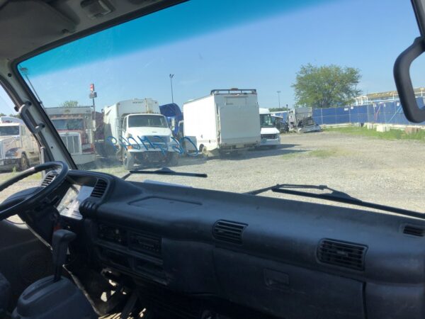2006 GMC W4500 Parts Unit: Truck Gas - Image 11
