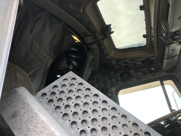 2000 Kenworth W900L Parts Unit: Truck Dsl Ta - Image 10