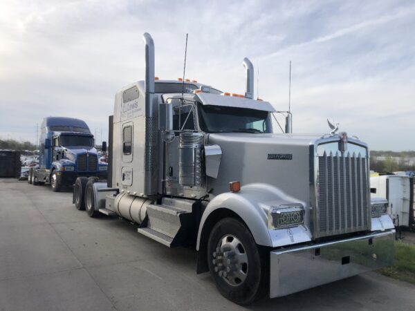 2014 Kenworth W900L Parts Unit: Truck Dsl Ta - Image 26