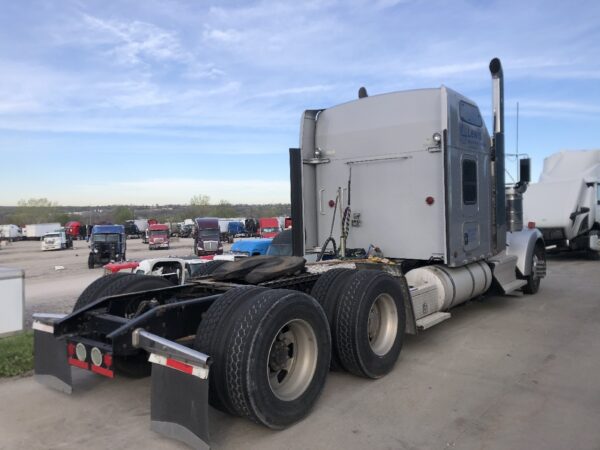 2014 Kenworth W900L Parts Unit: Truck Dsl Ta - Image 25