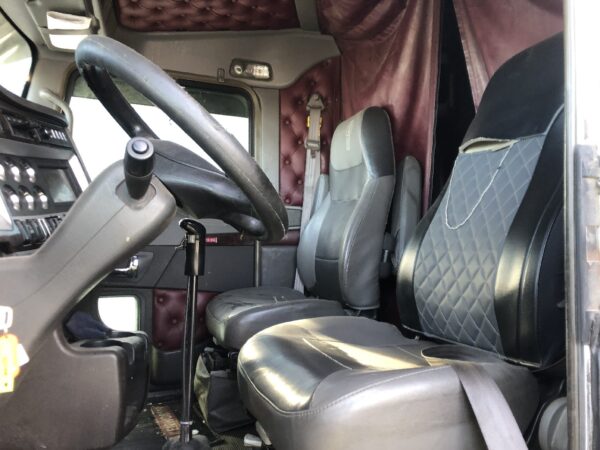 2014 Kenworth W900L Parts Unit: Truck Dsl Ta - Image 17