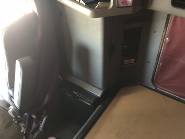 2014 Kenworth W900L Parts Unit: Truck Dsl Ta - Image 7